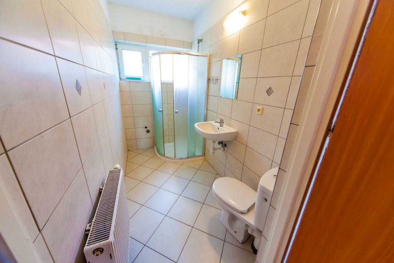 Sadova Park Villa Ślesin Exterior foto